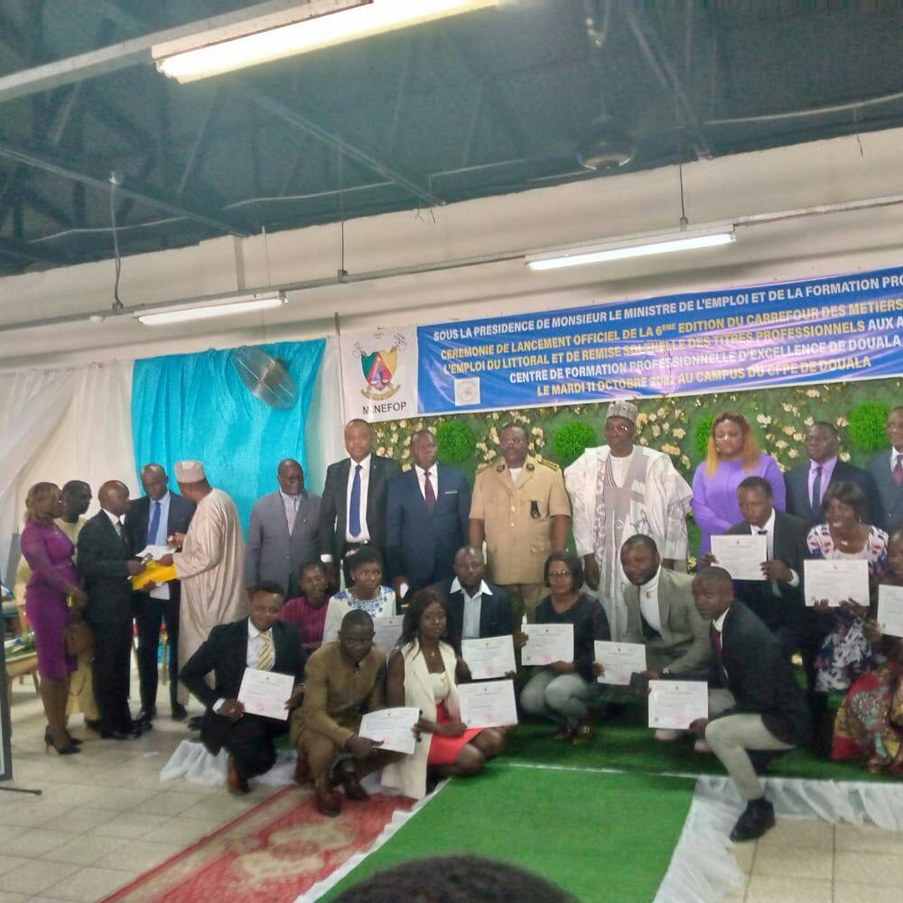 Ils ont reçu, le 11 octobre 2022, leurs titres professionnels de fin d'apprentissage au Centre de formation professionnelle d'excellence de Douala. C'était à l'ouverture de la 6ème édition du Carrefour des métiers et bourses de l'emploi du Littoral(Carmel).