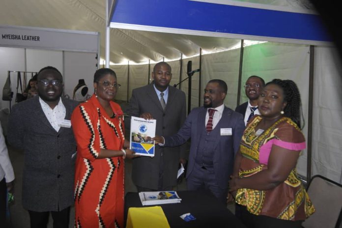 L’ambassadrice du Conseil africain de leadership économique, Tessa Baks, prospecte au Cameroun pour le compte de la deuxième édition de « Discover Namibia Intra Africa MSME & Township Economy Expo », qui se tient du 29 juin au 1er juillet 2023.