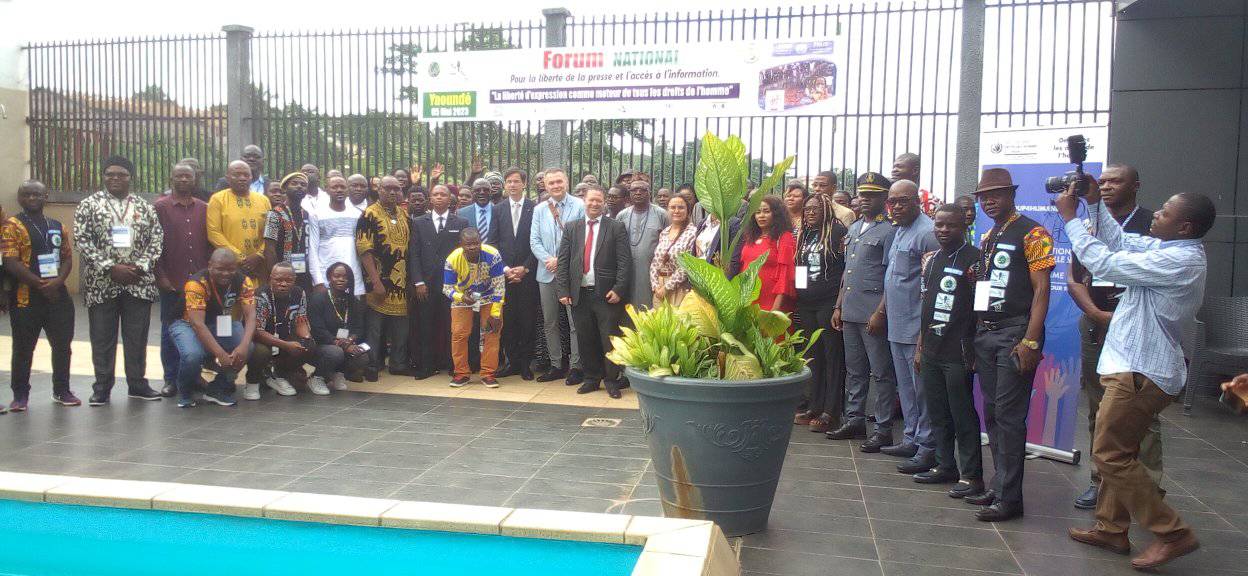 L’accès à l’information était au centre des activités du 5eme Forum national sur la liberté de la presse tenu le 05 mai 2023 à Yaoundé. Une action coordonnée par l’ONG Un monde à venir, en collaboration avec Zenu Network, le Club Média Ouest, Dynamique citoyenne du Centre et le Syndicat national des journalistes du Cameroun section Littoral avec l’appui de l’Unesco.