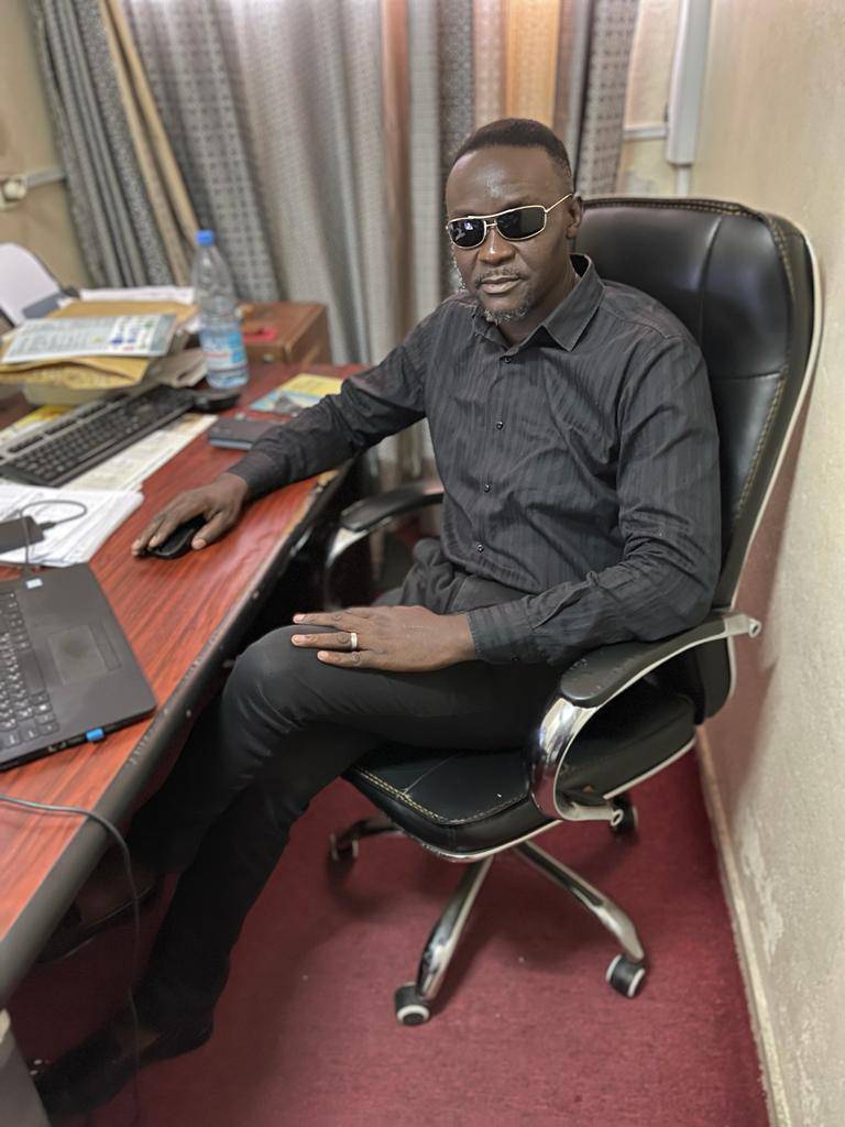 Le journaliste, enseignant de journalisme et ancien cadre du Syndicat National des Journalistes du Cameroun (SNJC) réagit à la polémique qui enfle sur le groupe de médias français.