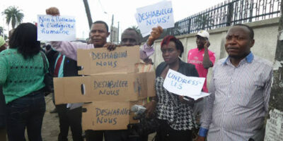 Conduits à la « place du gouvernement » à Bonanjo par leur présidente, Marion Obam, les membres du Syndicat national des journalistes du Cameroun (Snjc) n’ont pas pu tenir leur traditionnelle manifestation ce vendredi, à l’occasion de la Journée mondiale de la liberté de la presse.