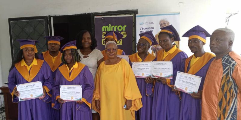 Arrivés en fin de formation, sept étudiants de cette école de couple et de la famille ont reçu leurs parchemins le 1er juin 2024 à Douala.