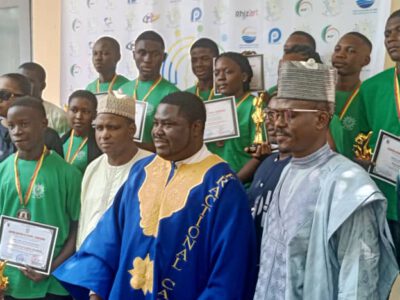 Des élèves du département de l’Océan, au Cameroun, ont été distingués le 15 juin 2024 à Kribi par l’association ADM Vision+, à l’occasion de la célébration du prix d’excellence Abdon Atangana pour la promotion des mathématiques.