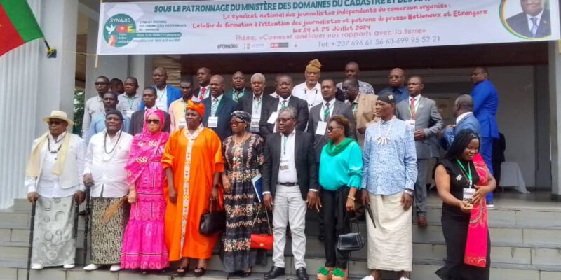 A l’initiative du Syndicat national des journalistes indépendants du Cameroun (Synajic), un atelier de formation de deux jours a été organisé  dans la capitale économique camerounaise. L’objectif de ces assises est de renforcer les capacités des hommes et femmes de médias dans le traitement de l’information en matière foncière.