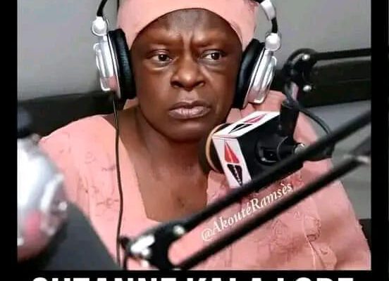 Décédée le 1er août 2024 à Douala à 71 ans, la journaliste et chroniqueuse Suzanne Kala Lobe entame son dernier voyage. La doyenne du journalisme au Cameroun et ancienne membre du Conseil national de la communication (CNC) laisse un grand vide dans le cœur de la nation toute entière. Ci-dessous, le programme de ses obsèques rendu public ce vendredi 16 août 2024 par la famille Kala Lobe.  