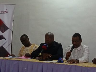 Des rumeurs persistantes annoncent l’arrivée prochaine au Cameroun de l’ancien occupant de l’Élysée reconverti en avocat d’affaires et conférencier international. Le cabinet Intermède lui oppose un non catégorique en guise de réciprocité au refus des visas d’entrée en France à sa délégation en 2018 par les diplomates de ce pays européen à Yaoundé.