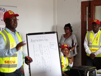 Une centaine de conducteurs professionnels de la compagnie privée camerounaise de transport interurbain des personnes est formée par Securoute academy, sous le regard bienveillant du ministère des Transports.