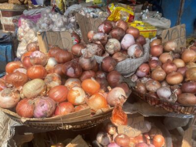 Les filets de ces deux légumes sont passés de 10. 000 à 25 000 FCFA pour l’ail et de 25 000 à 110. 000 FCFA pour l’oignon dans ce marché situé à Douala 4e.