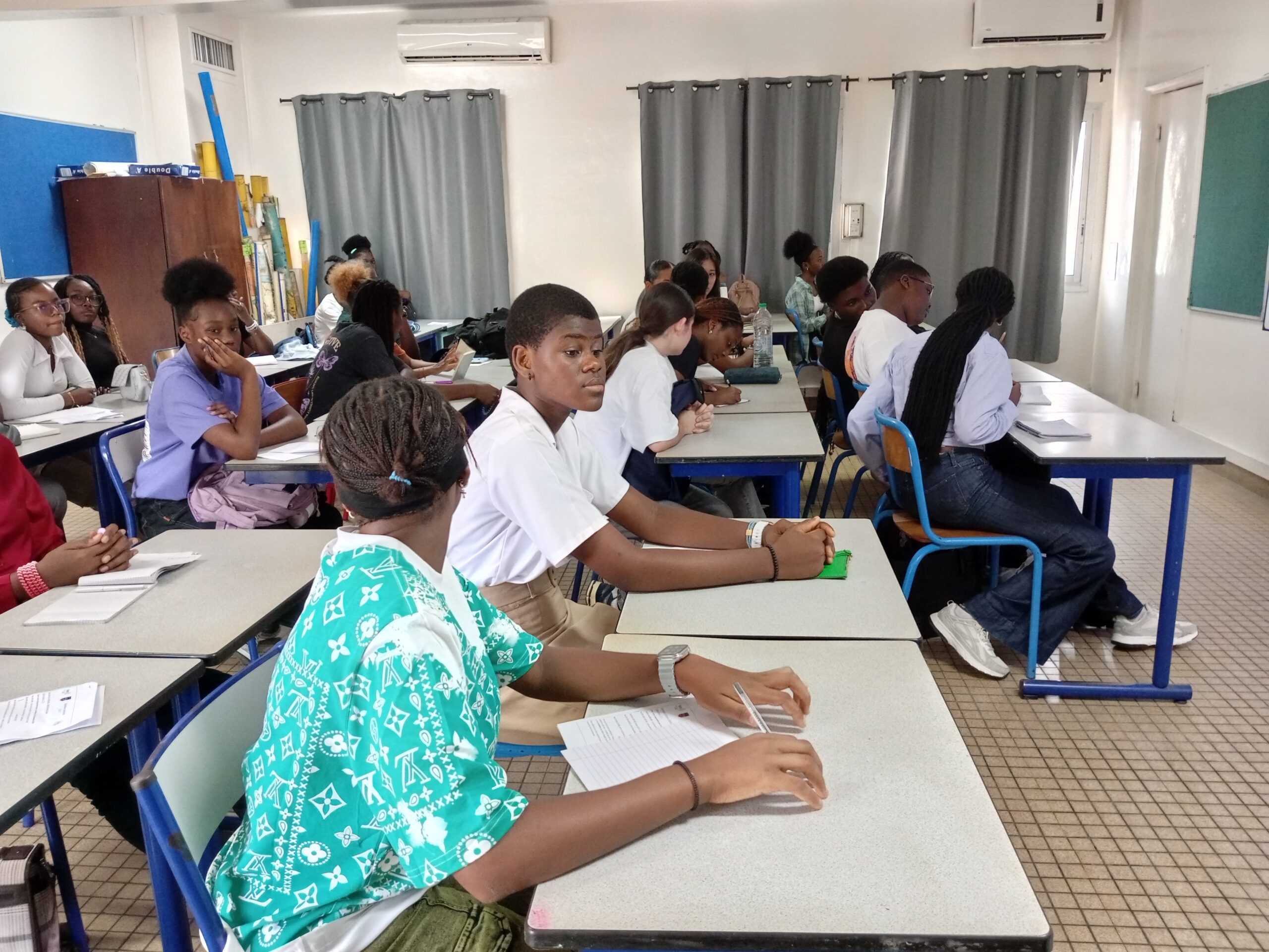 Sur environ 650 participants à la 20ème édition de ce salon des métiers du futur organisé par le Rotary Club de Douala en partenariat avec l’établissement français, près de la moitié a été attirée par l’atelier portant sur la création d’entreprises et des start-ups le samedi 23 novembre 2024.