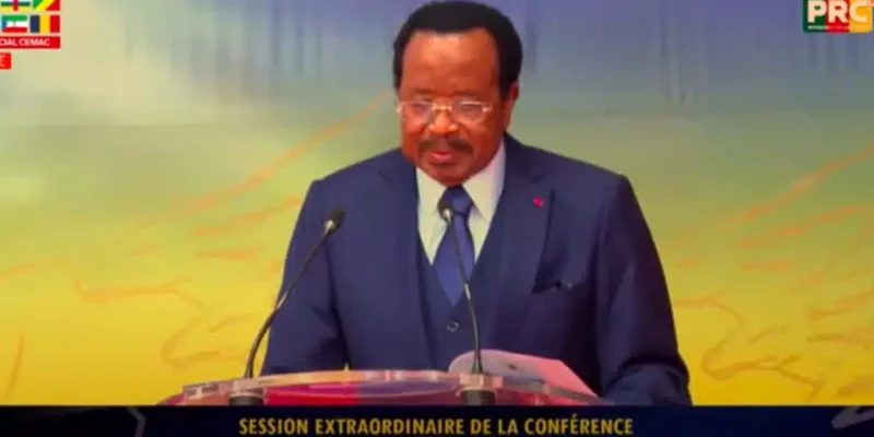 Yaoundé accueille depuis ce lundi 16 décembre 2024, un sommet extraordinaire des chefs d’Etat de la Communauté économique et monétaire de l’Afrique centrale (Cemac). La rencontre a été convoquée par les présidents Paul Biya du Cameroun et Faustin-Archange Touadera de la République centrafricaine, par ailleurs président en exercice de la Conférence des Chefs d’Etat de la Cemac. Les travaux qui portent sur la situation économique et financière en Afrique centrale se déroulent en présence des hauts responsables du Fonds monétaire international, de la Banque mondiale, de la Banque africaine de développement et du ministre français des Finances.