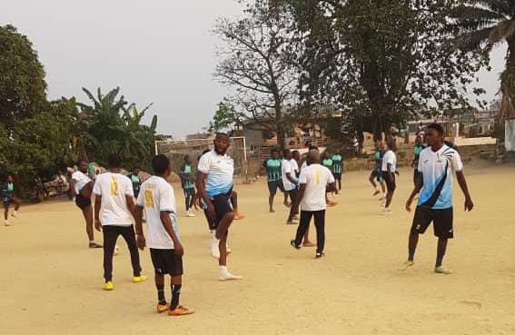 Les activités qui ont constitué le menu des réjouissances relatives aux fêtes de fin d’année par les jeunes du village Bonangoye Akwa-Nord sous la houlette de Martin Laurel Nkongue, ont connu un épilogue encore plus réjouissant à travers un autre match de gala ayant opposé la formation des jeunes à celle des vétérans. 