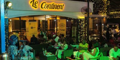 La capitale camerounaise  s'apprête à vibrer au rythme d'une nouvelle aventure gastronomique avec l'inauguration du restaurant "Le Continent 237" ce 21 février 2025. Ce lieu est dédié à la célébration de la richesse culinaire du Cameroun et de l'Afrique, promettant d’être un carrefour incontournable pour les passionnés de bonne cuisine et de culture.